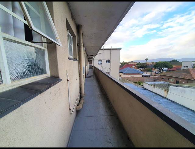 1 BEDROOM APARTMENT FOR SALE IN TOWNSEND ESTATE